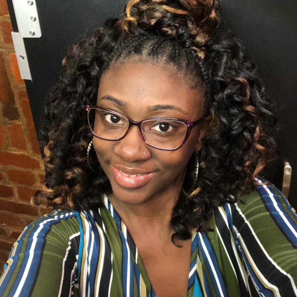 Meet your Posher, Dellyn